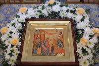 33-«Днесь Боговместимый храм, Богородица, в храм Господень приводится»