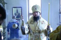 7-В день памяти святых первоверховных апостолов Петра и Павла Епископ Амфилохий совершил Божественную литургию в Андреевском кафедральном соборе