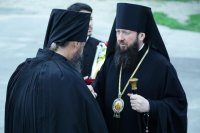 14-В день памяти святых первоверховных апостолов Петра и Павла Епископ Амфилохий совершил Божественную литургию в Андреевском кафедральном соборе