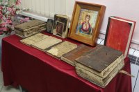 10-В Центральной воскресной школе прошло тематическое занятие «Свет Христов просвещает всех», приуроченное к празднованию Дня православной книги