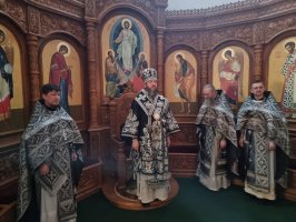 В Андреевском кафедральном соборе была совершена первая Божественная Литургия Преждеосвященных Даров