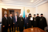 11-Встреча митрополита Александра и епископа Амфилохия с акимом Восточно-Казахстанской области. Завершилась перерегистрация православных приходов Усть-Каменогорской епархии
