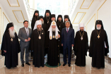 10-Святейший Патриарх Кирилл освятил здание Синода Митрополичьего Округа и духовно-культурного центра имени равноапостольных Кирилла и Мефодия
